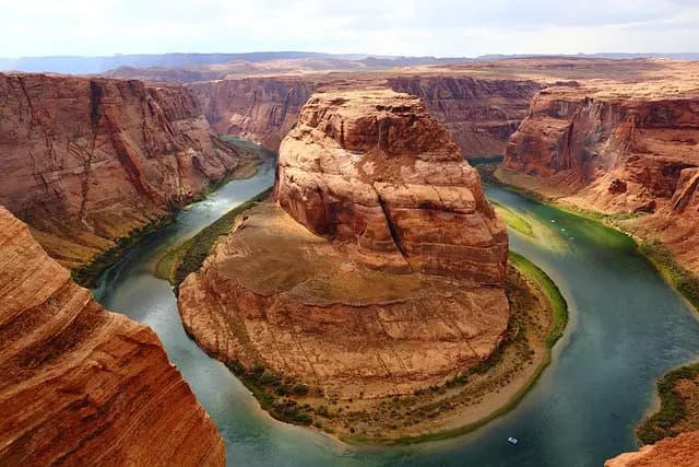 10 Expériences de Voyage Inoubliables à Vivre Absolument