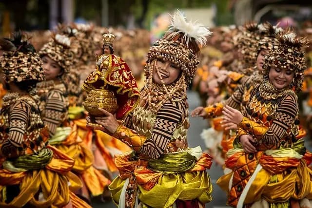 Voyager au Coeur des Cultures : 10 Expériences à Vivre